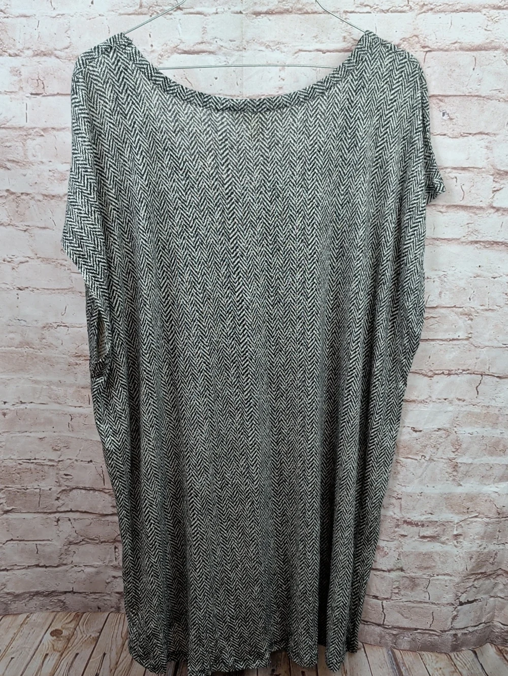 Michael Kors Black and White Short Sleeve Tunic Top 2x Like New